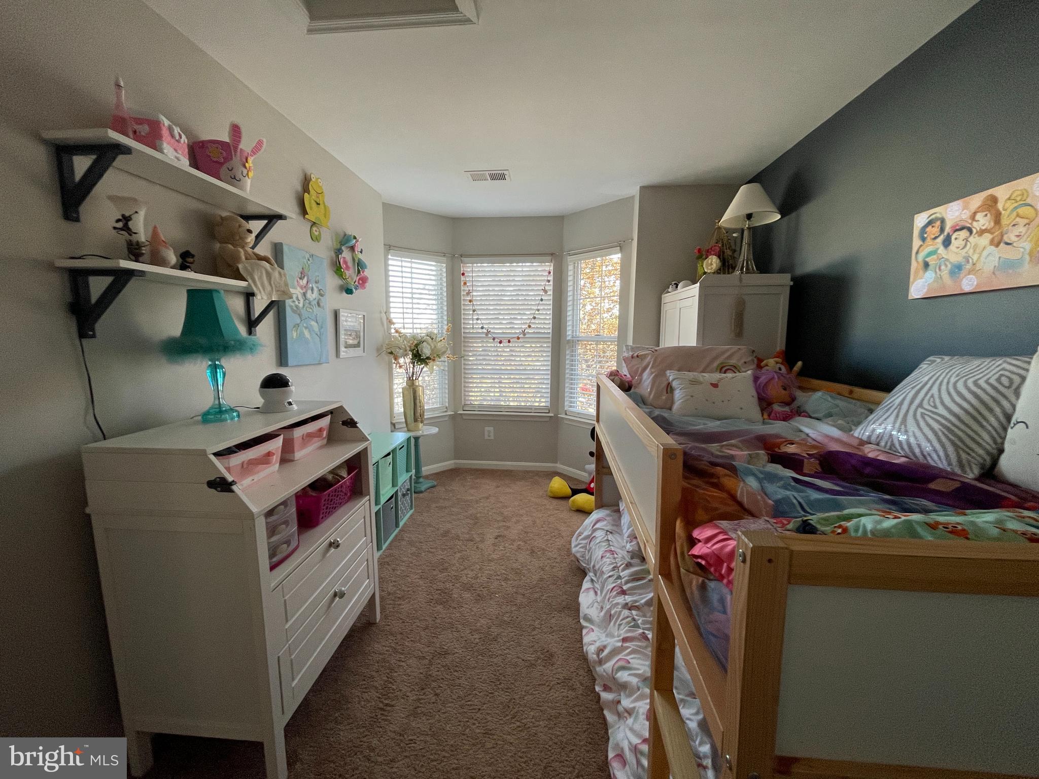 LAKECREST - Residential