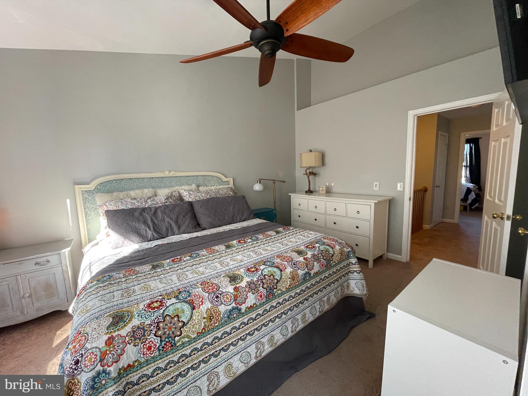 LAKECREST - Residential