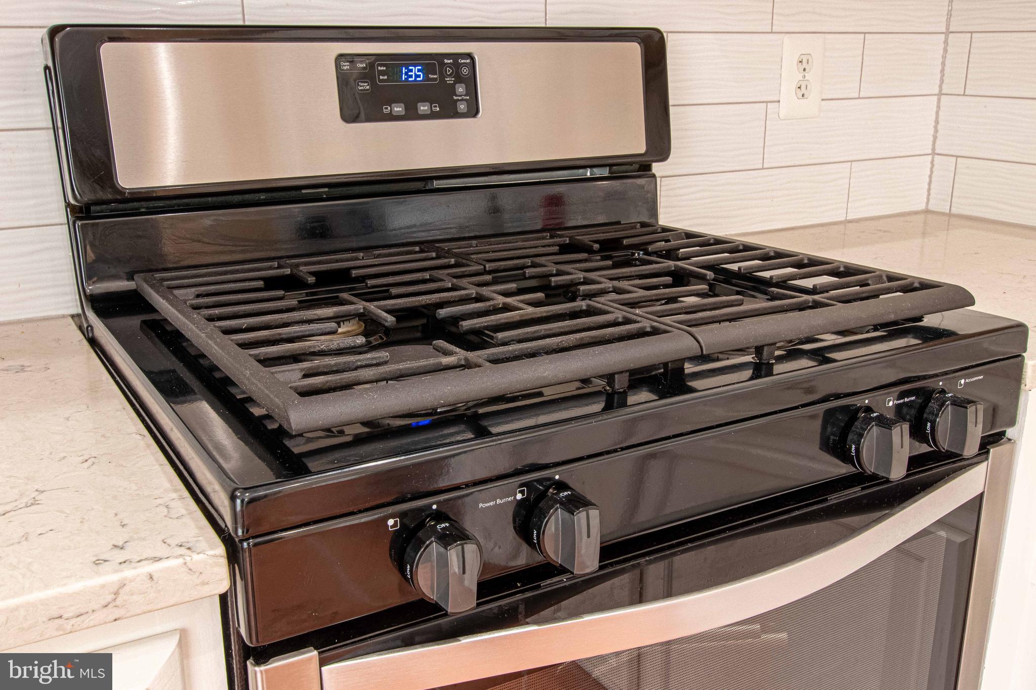 GUNSTON CORNER - Residential