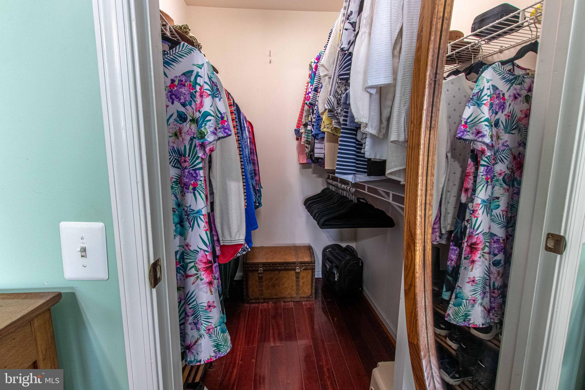 GUNSTON CORNER - Residential