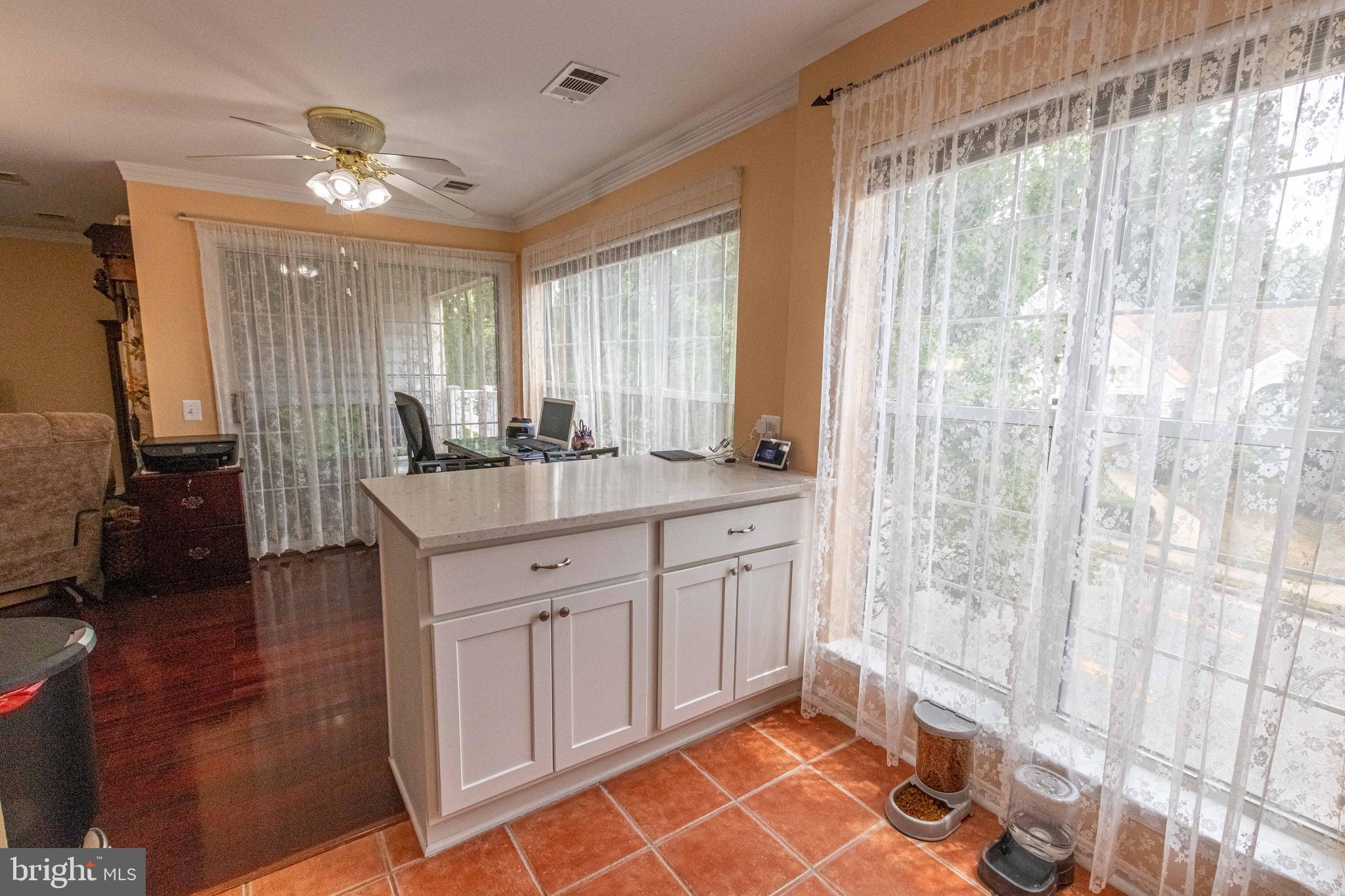 GUNSTON CORNER - Residential