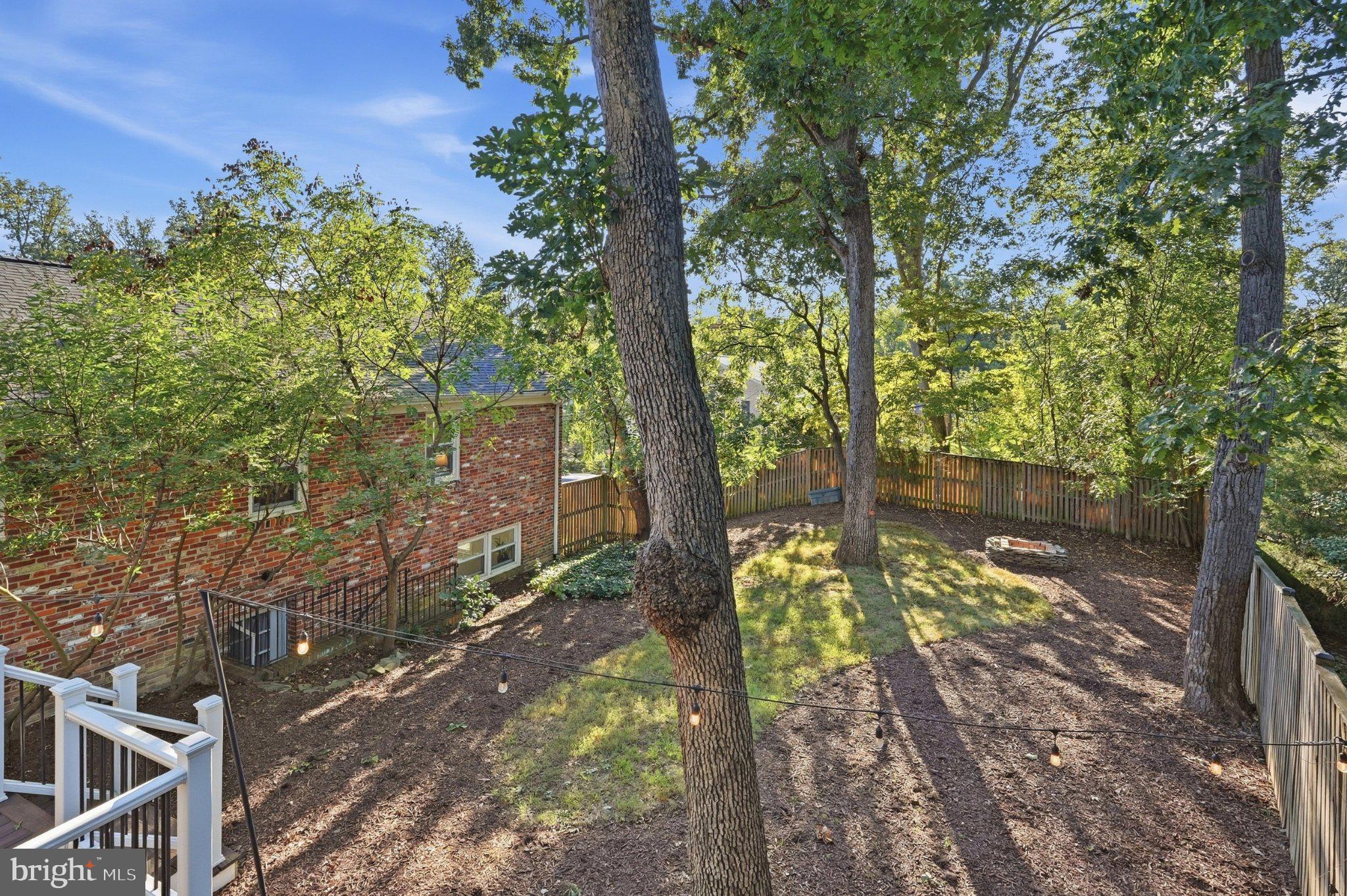 5008 LARNO DRIVE