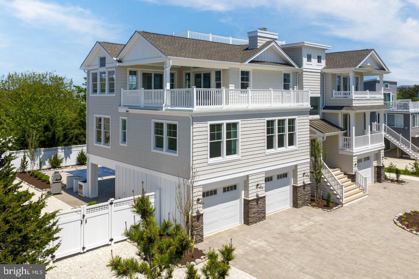162 D LONG BEACH BLVD