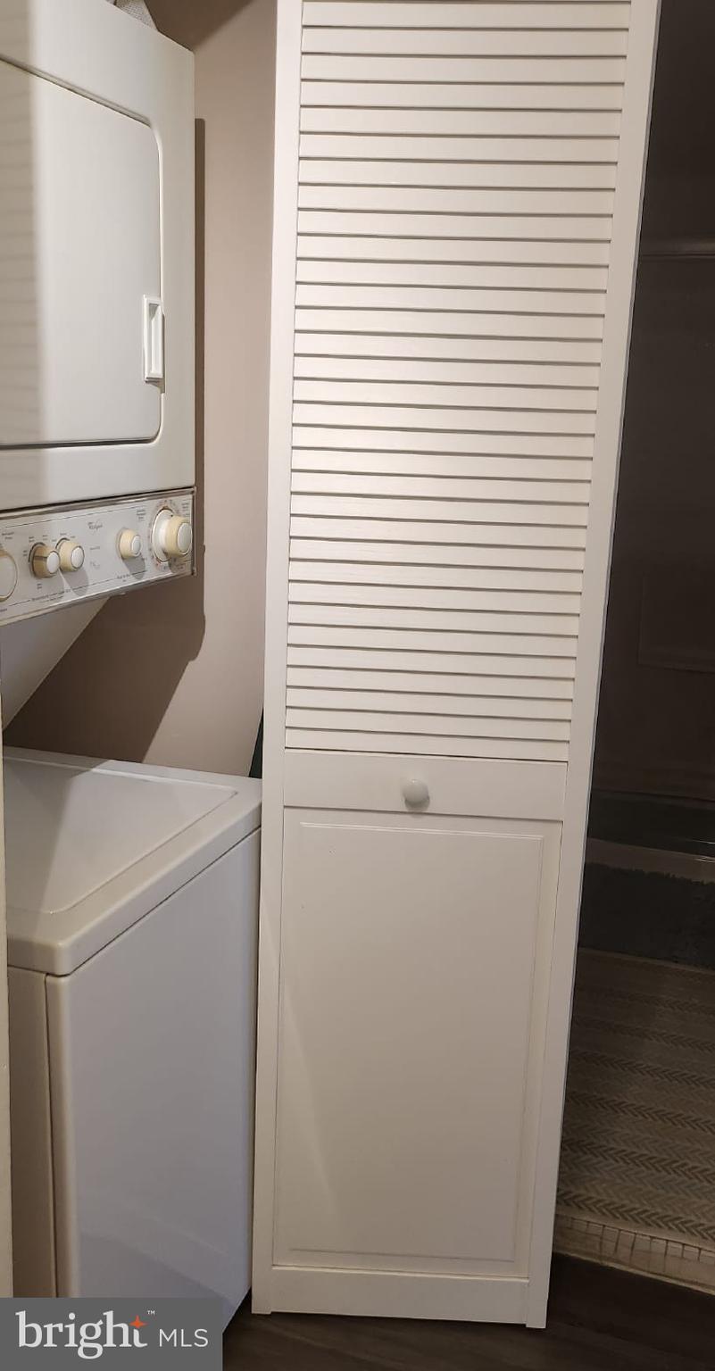 IDYLWOOD - Residential Lease