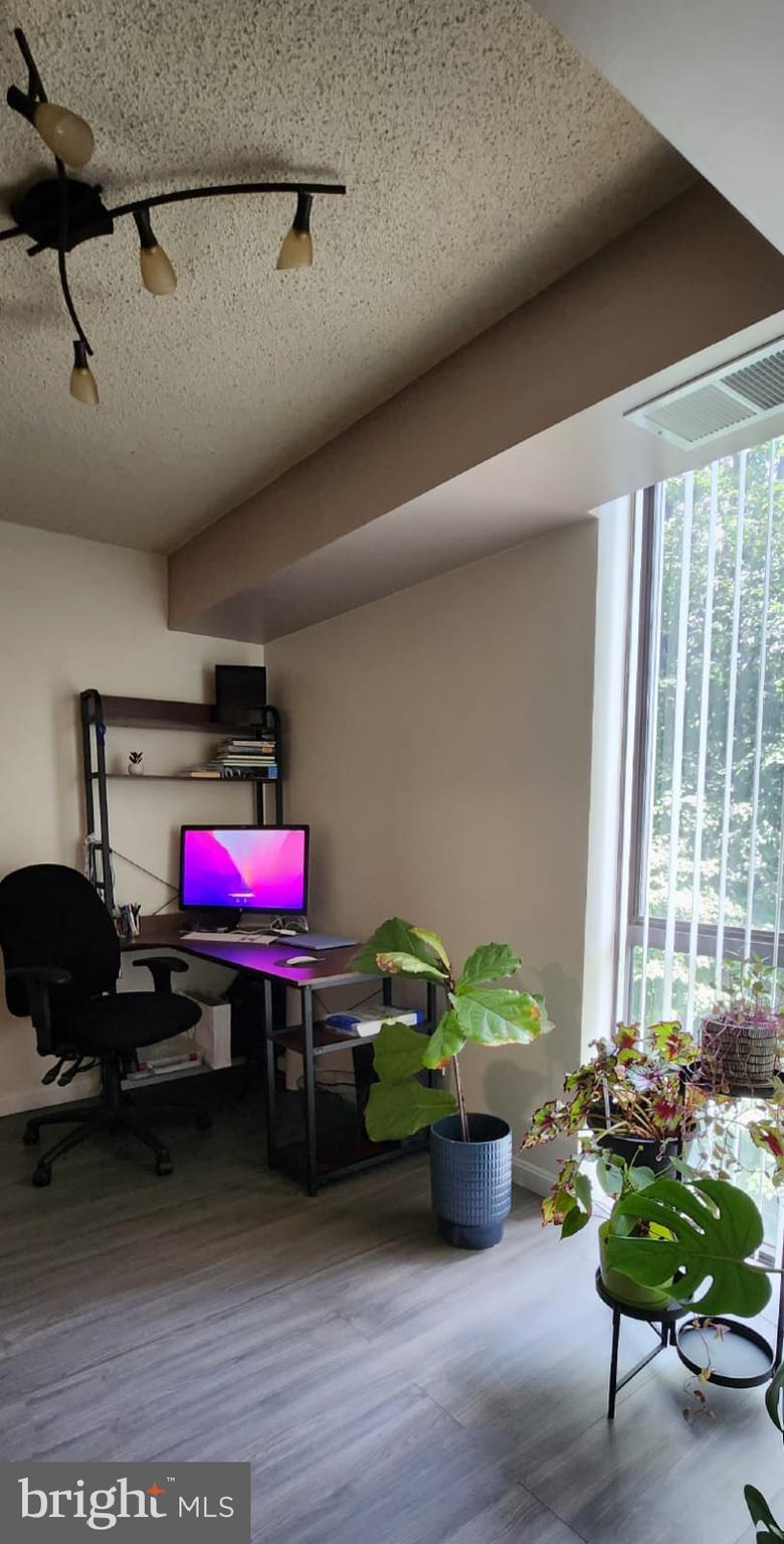 IDYLWOOD - Residential Lease