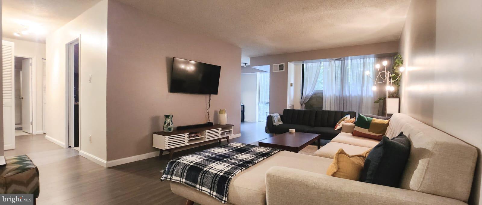 IDYLWOOD - Residential Lease