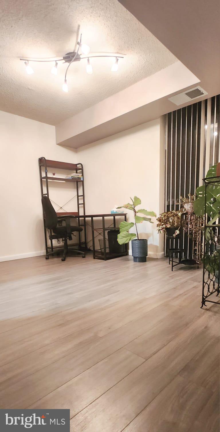 IDYLWOOD - Residential Lease