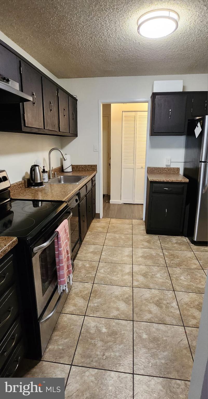 IDYLWOOD - Residential Lease