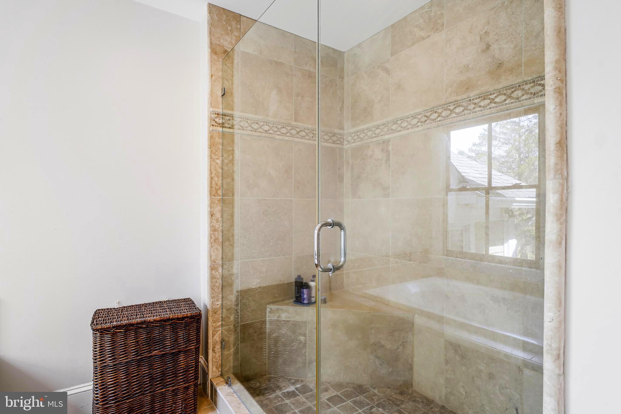 FORESTVILLE - Residential