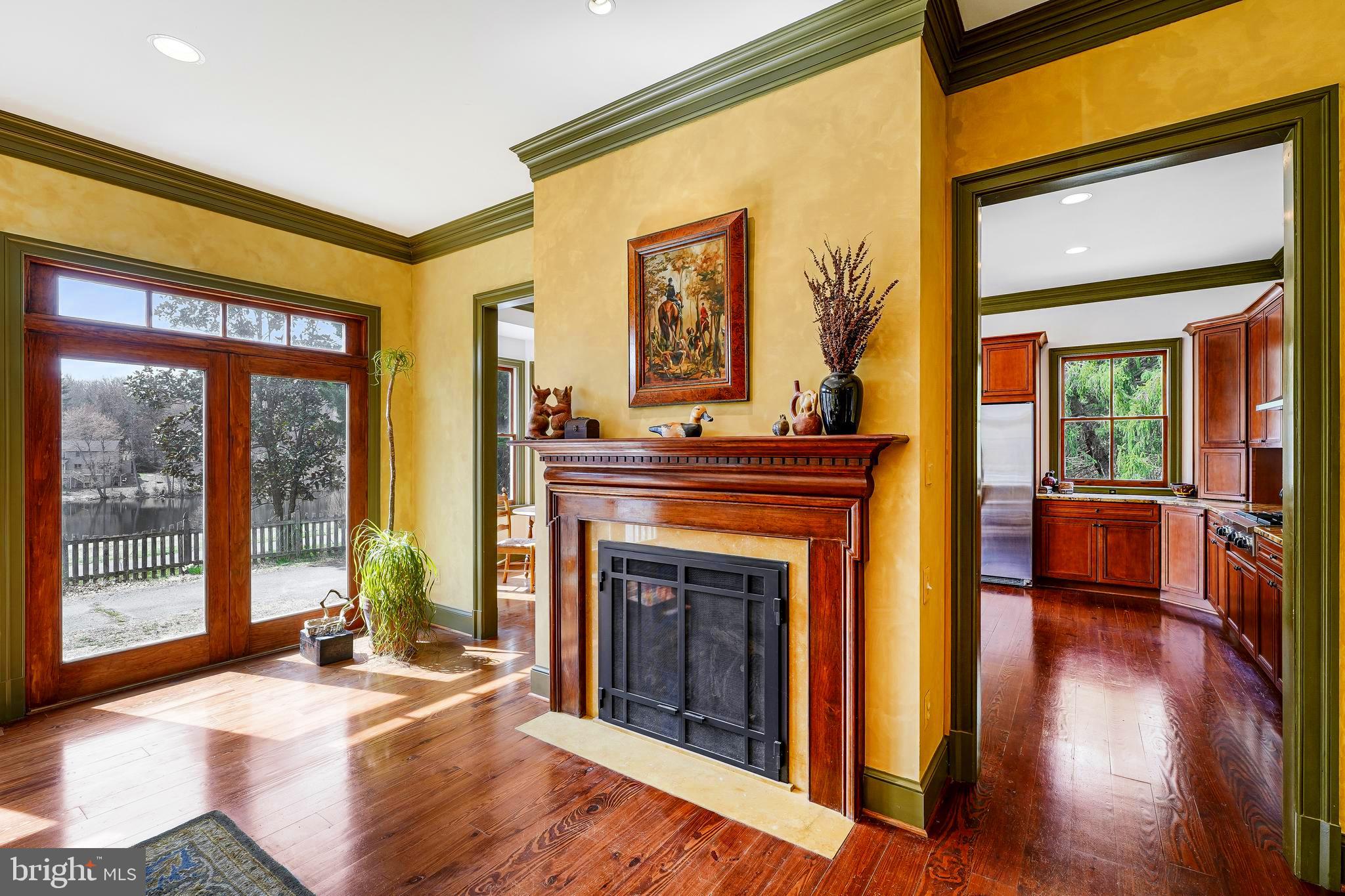 FORESTVILLE - Residential