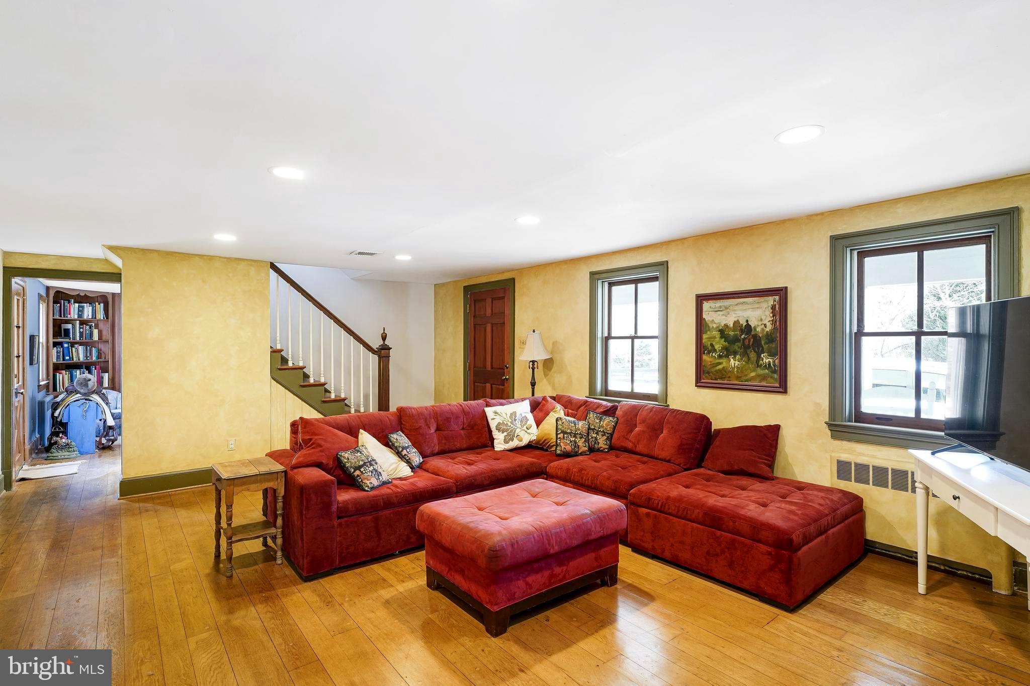 FORESTVILLE - Residential