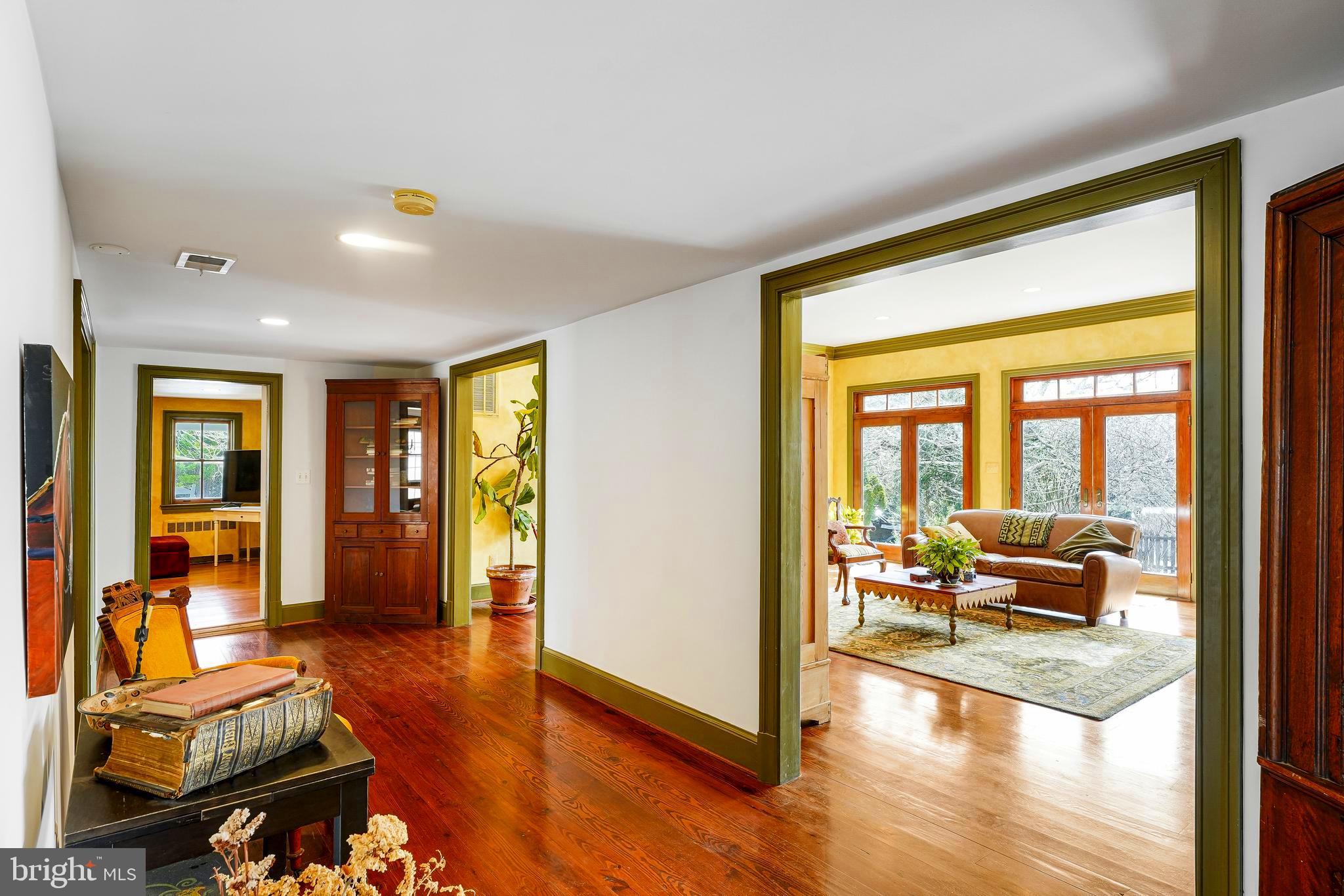 FORESTVILLE - Residential