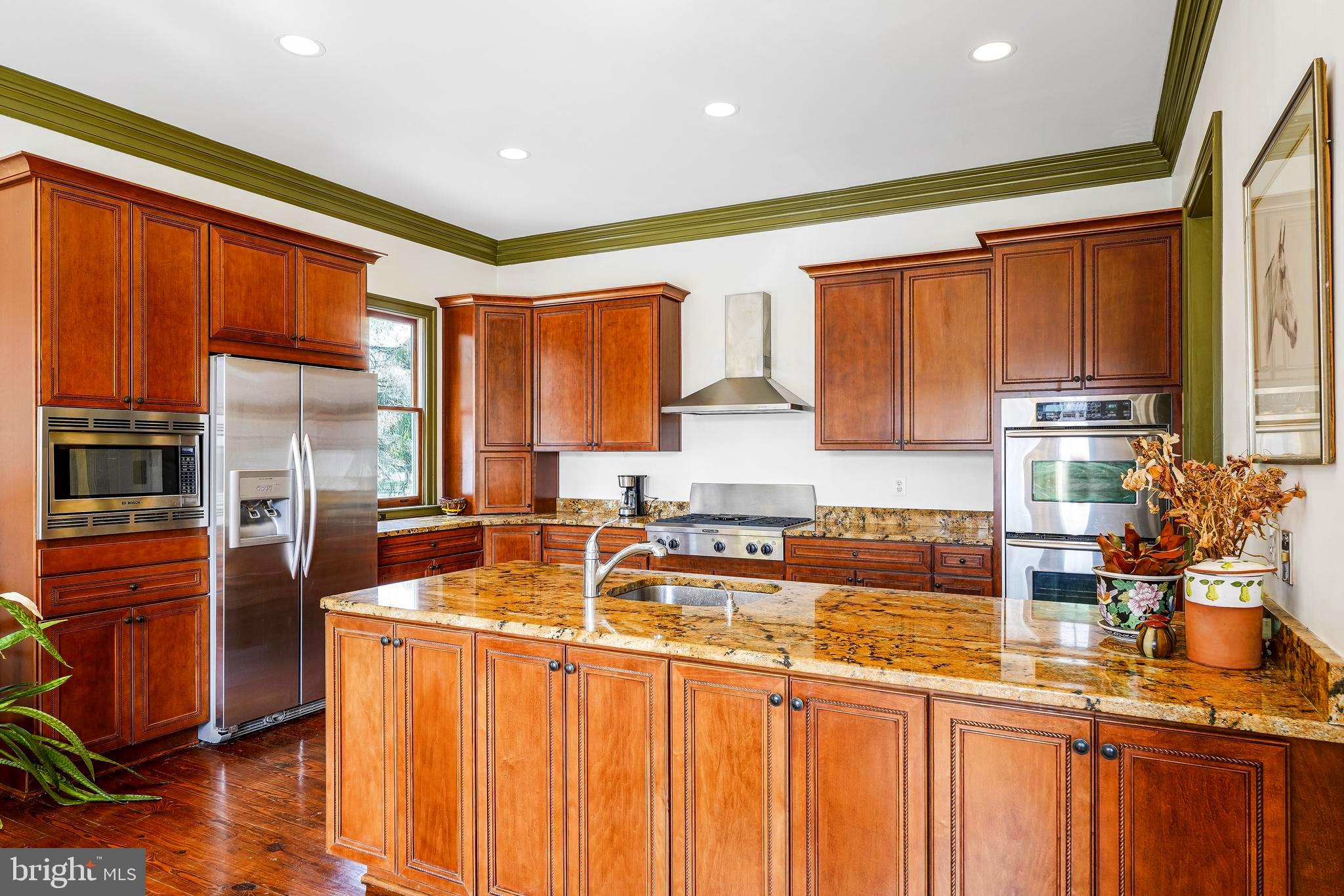 FORESTVILLE - Residential