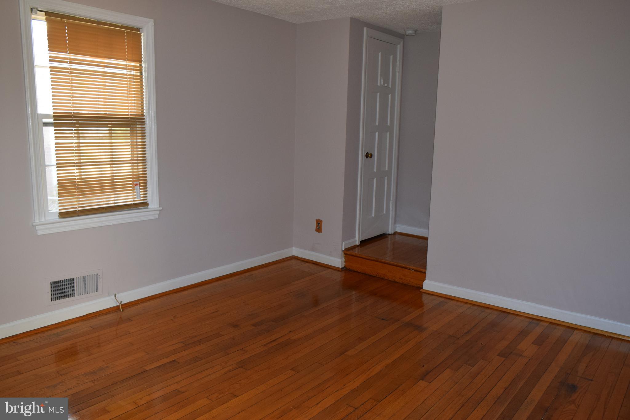 HOLLYWOOD ON THE HILL - Residential