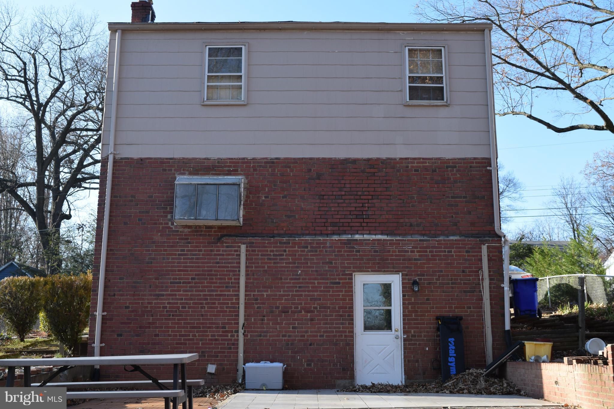 HOLLYWOOD ON THE HILL - Residential