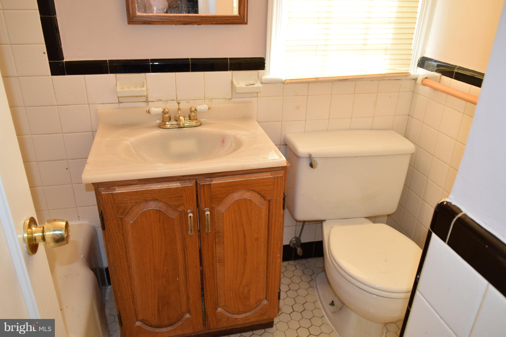 HOLLYWOOD ON THE HILL - Residential