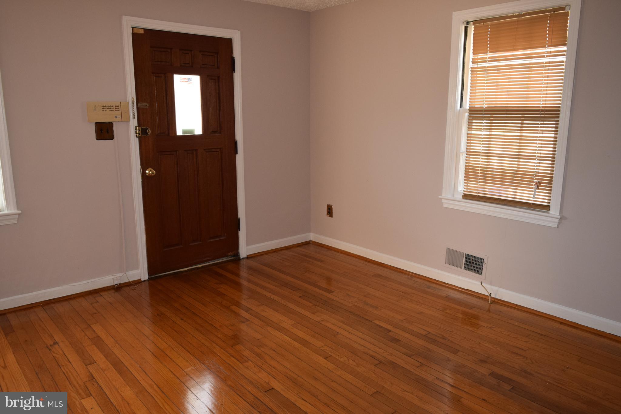 HOLLYWOOD ON THE HILL - Residential