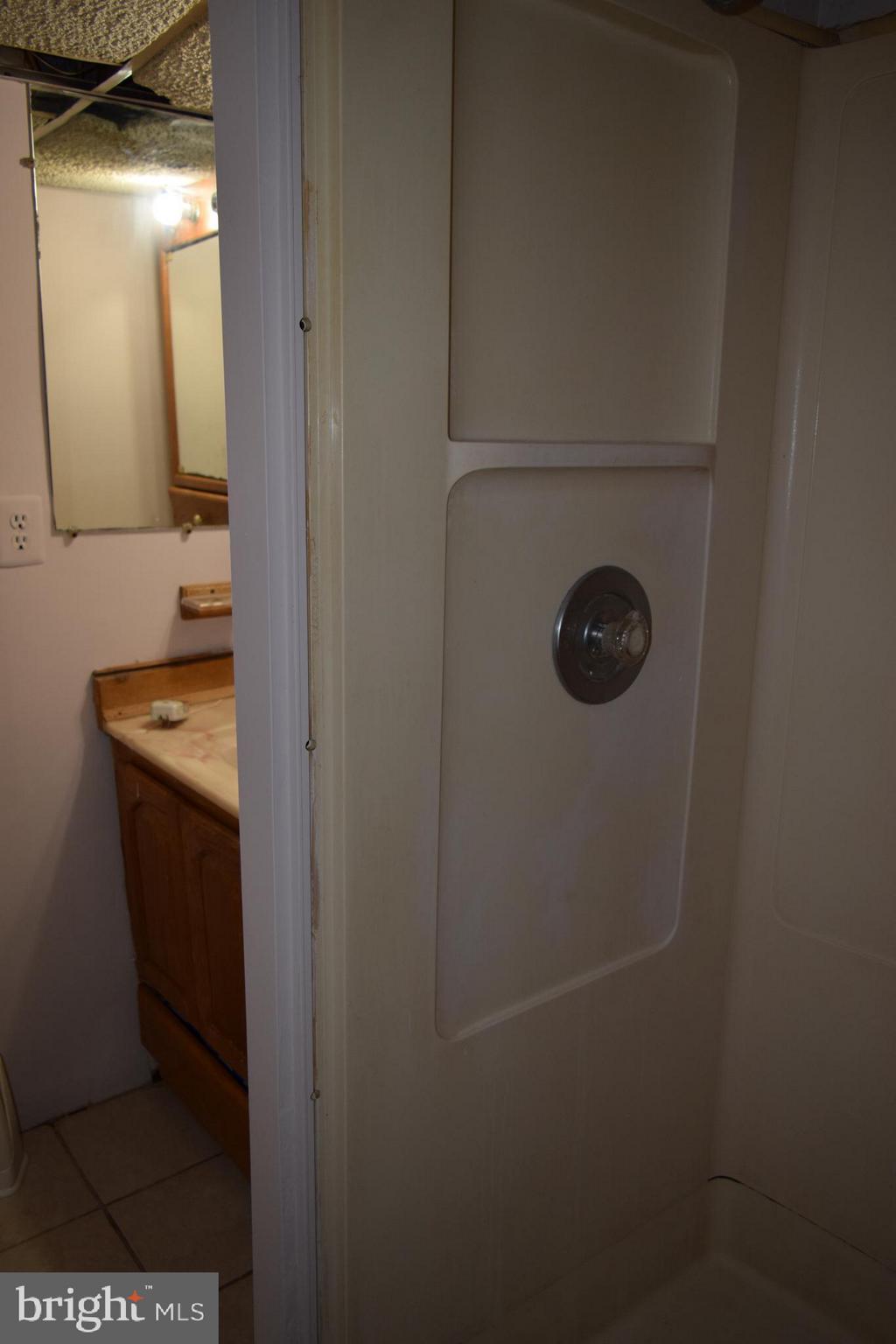 HOLLYWOOD ON THE HILL - Residential