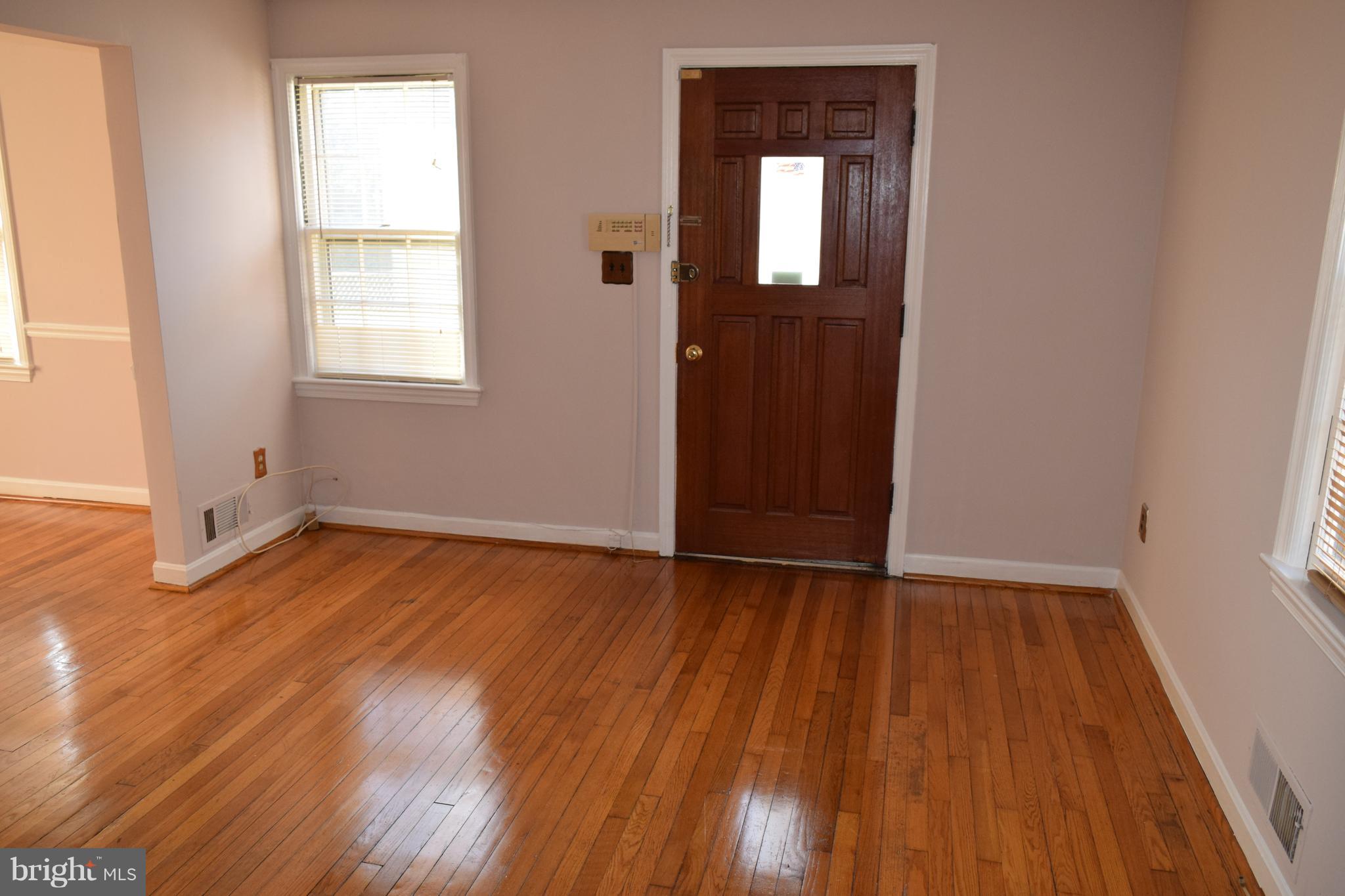 HOLLYWOOD ON THE HILL - Residential