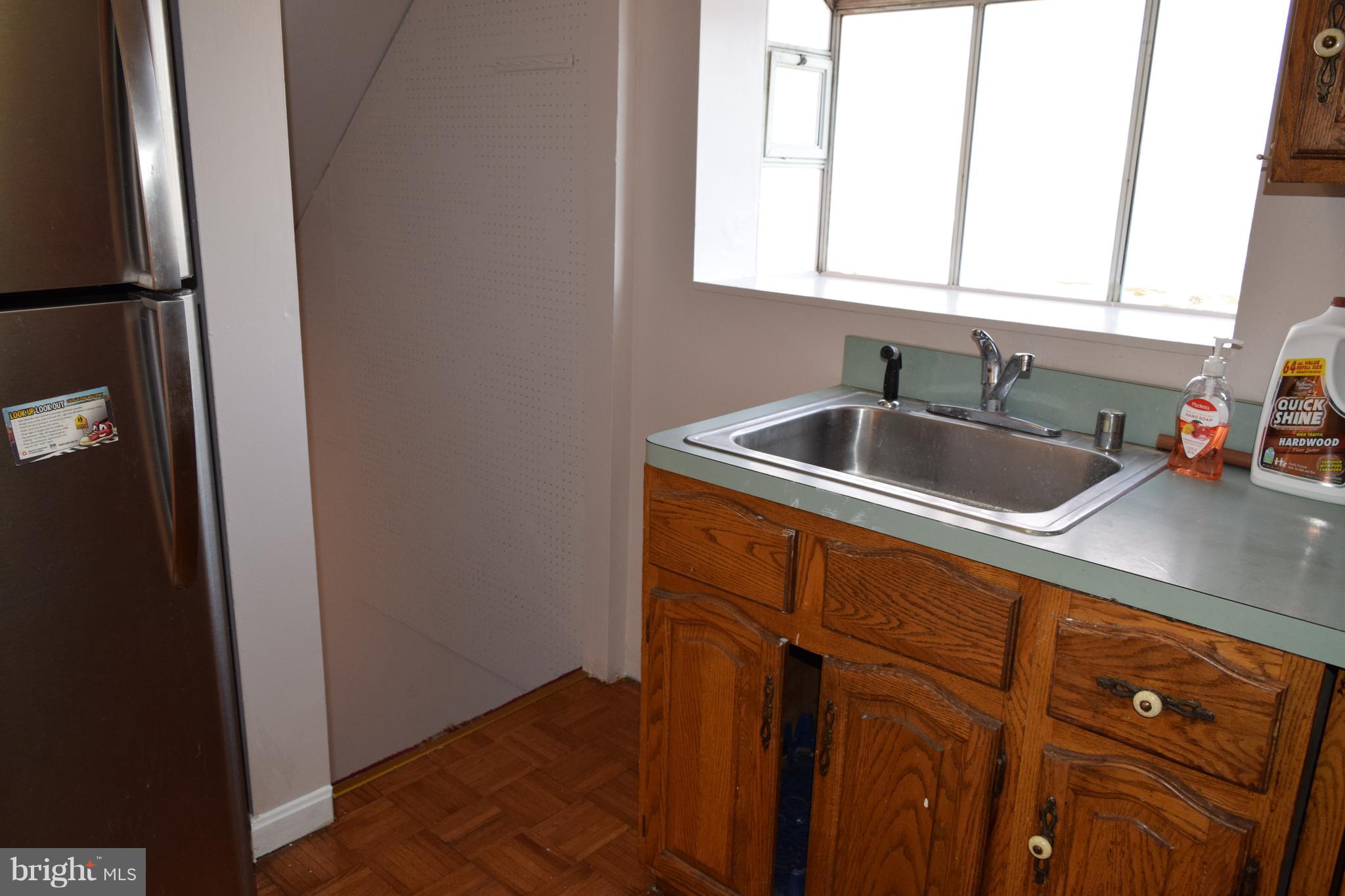 HOLLYWOOD ON THE HILL - Residential