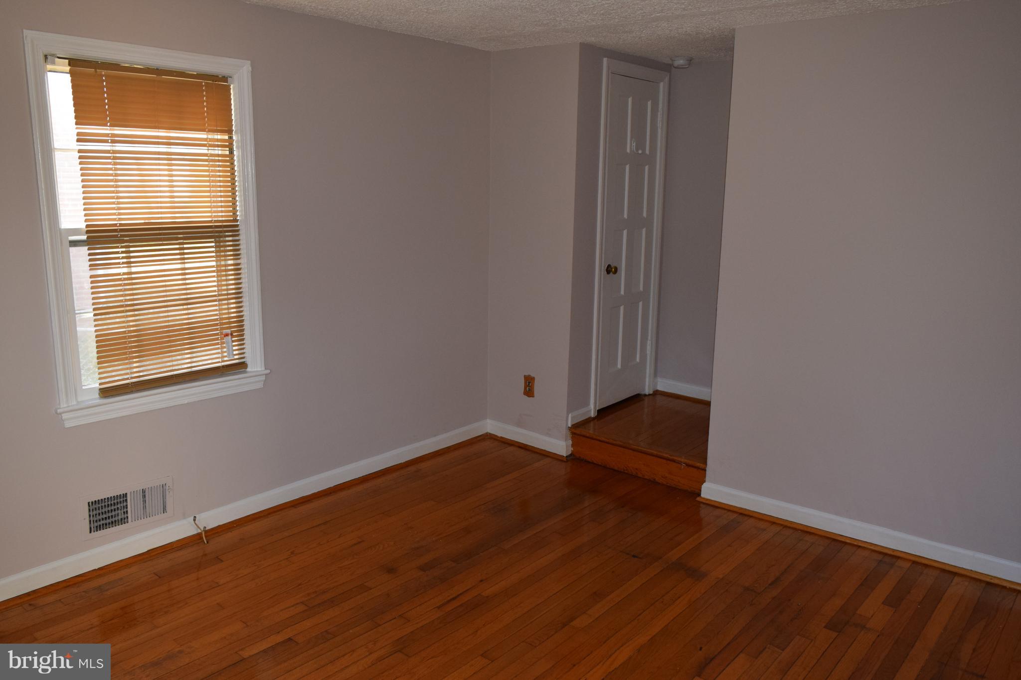 HOLLYWOOD ON THE HILL - Residential