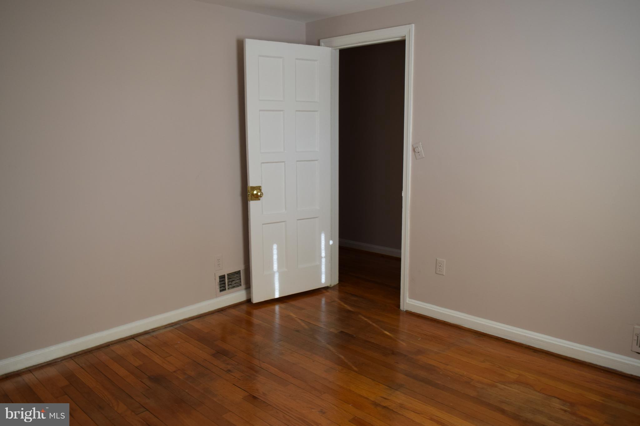 HOLLYWOOD ON THE HILL - Residential