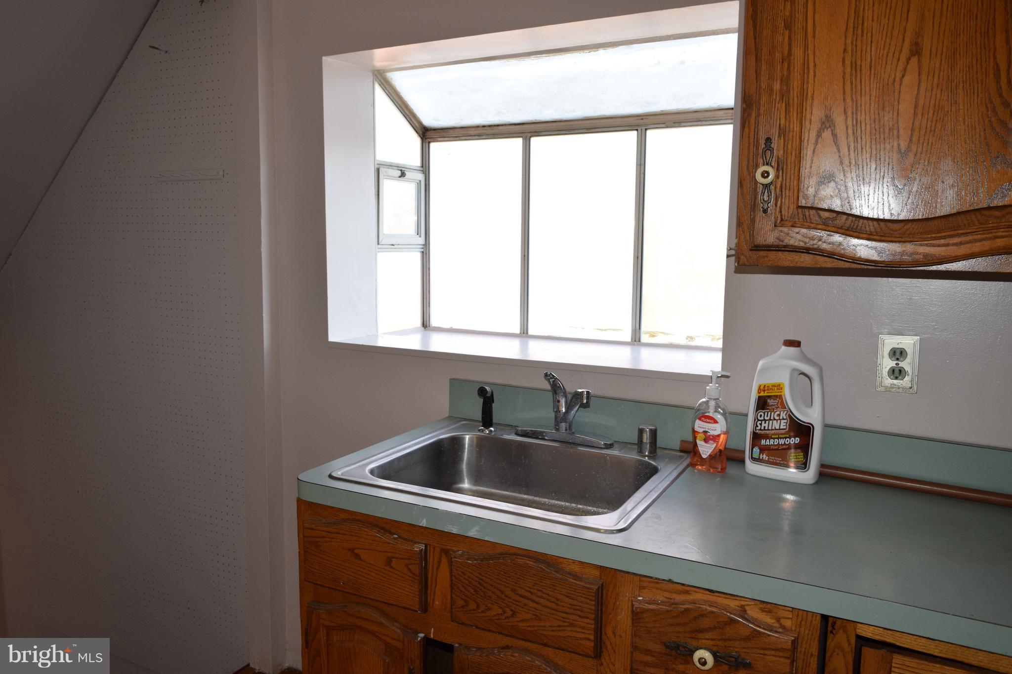 HOLLYWOOD ON THE HILL - Residential