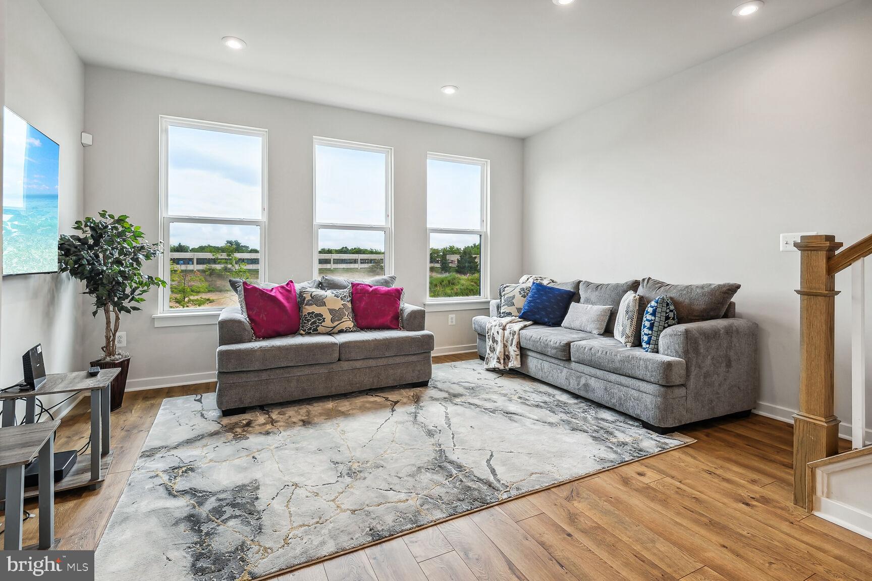 RIVERFRONT - Residential Lease