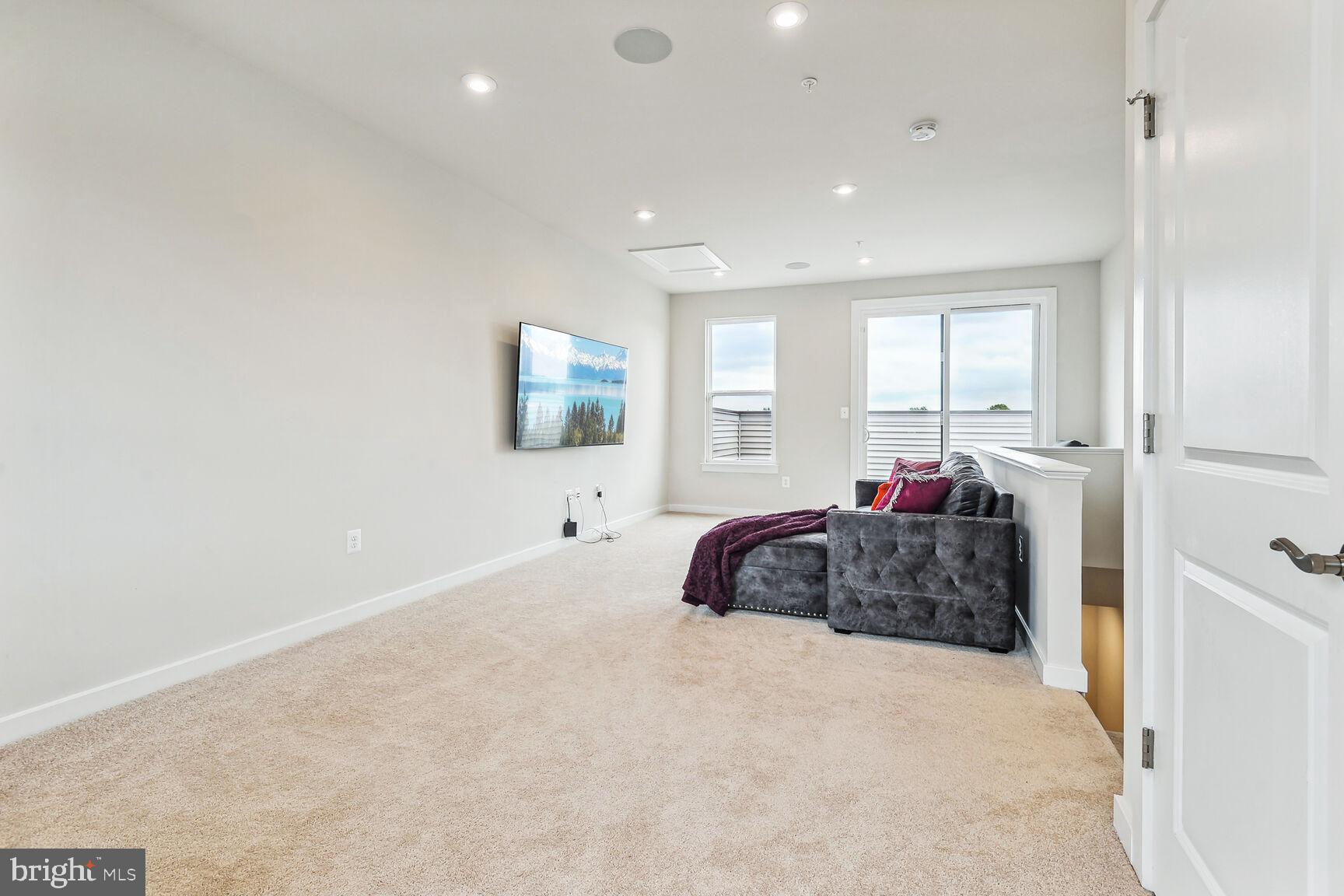 RIVERFRONT - Residential Lease