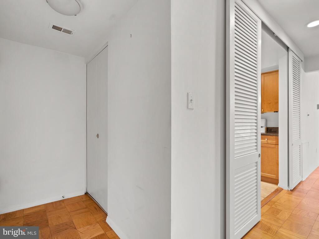 AMERICANA FINMARK - Residential