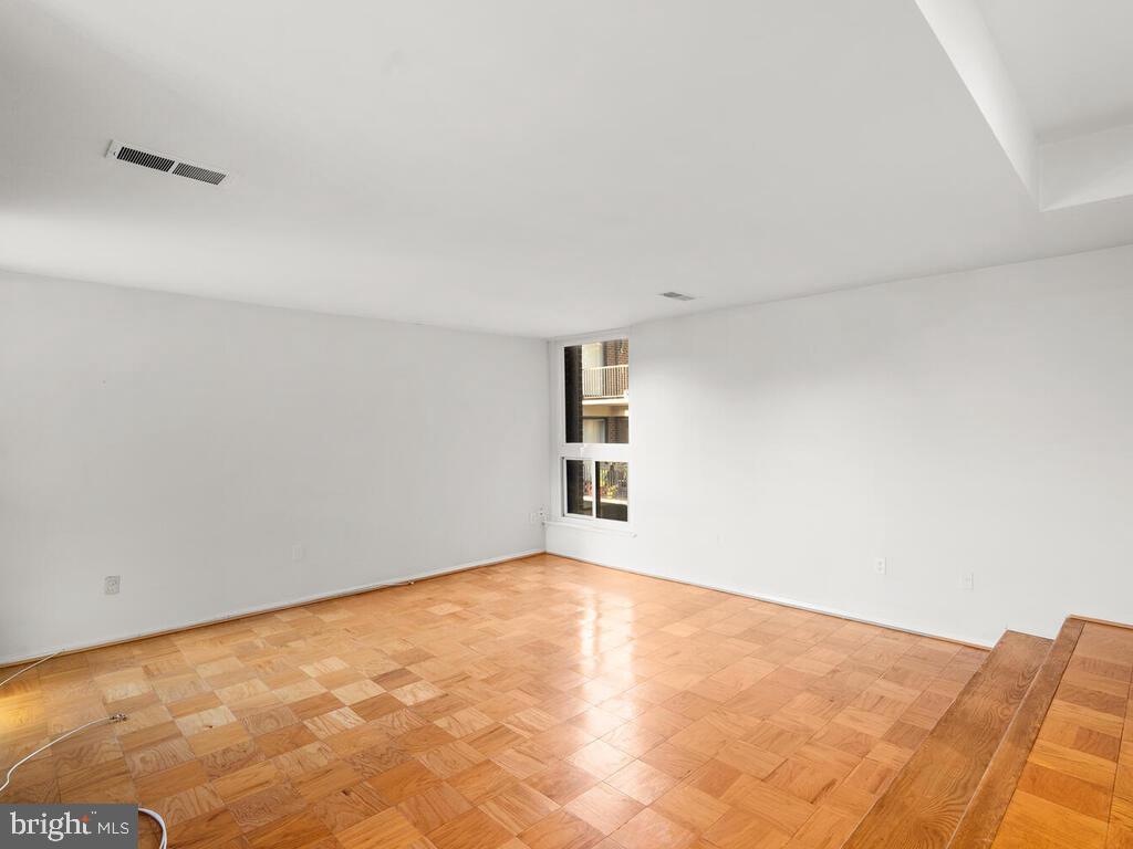 AMERICANA FINMARK - Residential