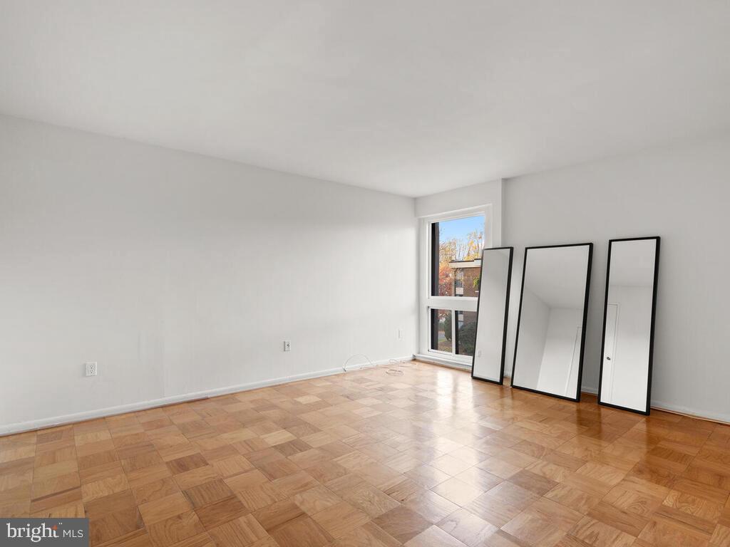 AMERICANA FINMARK - Residential