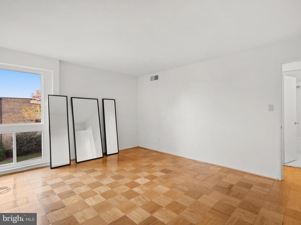 AMERICANA FINMARK - Residential