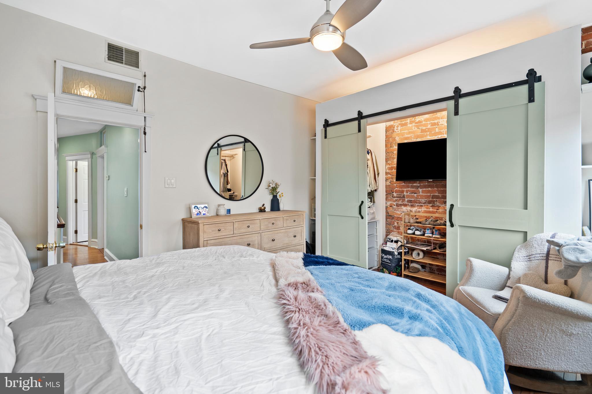 LOWER MOYAMENSING - Residential