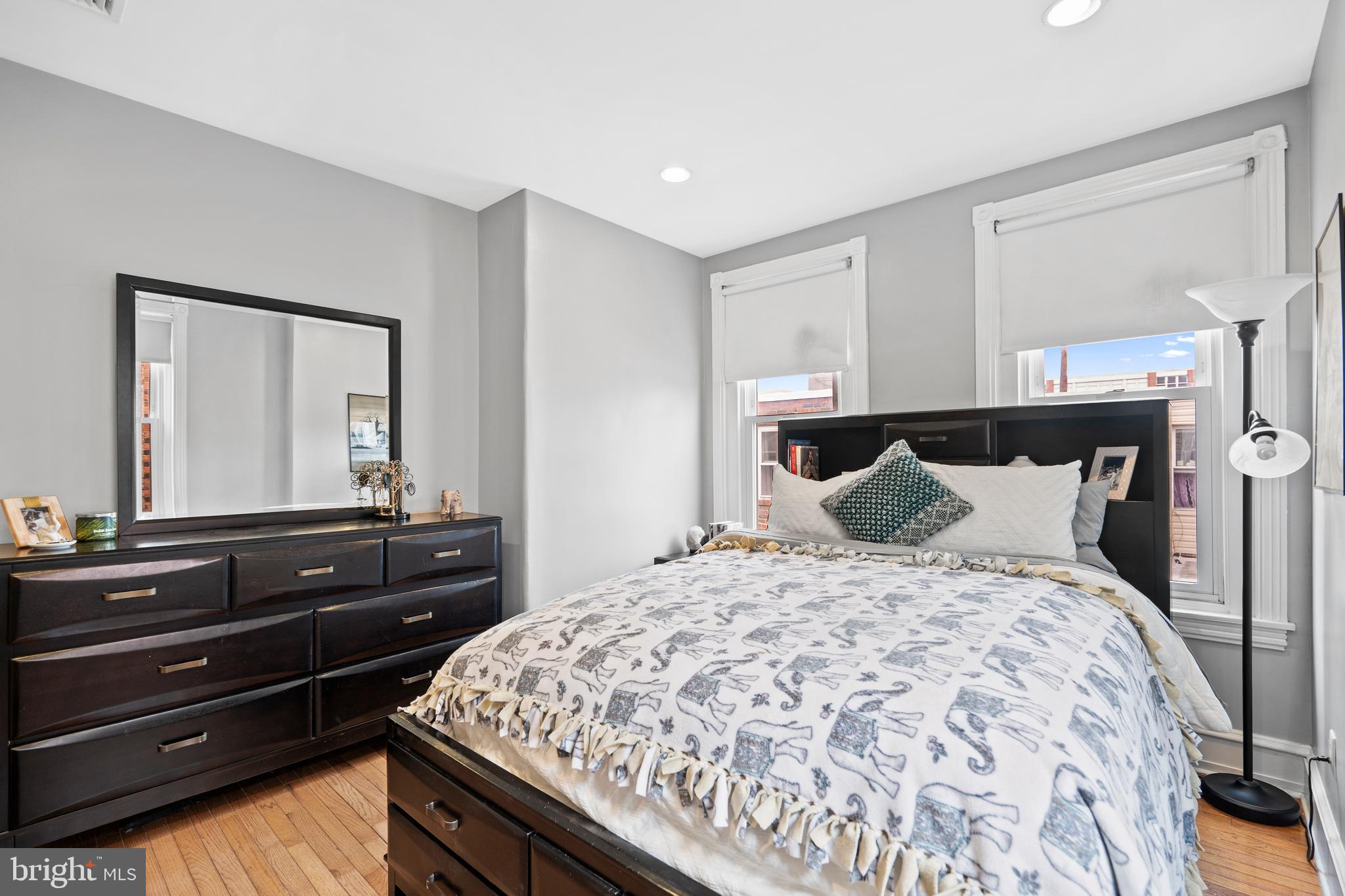 LOWER MOYAMENSING - Residential