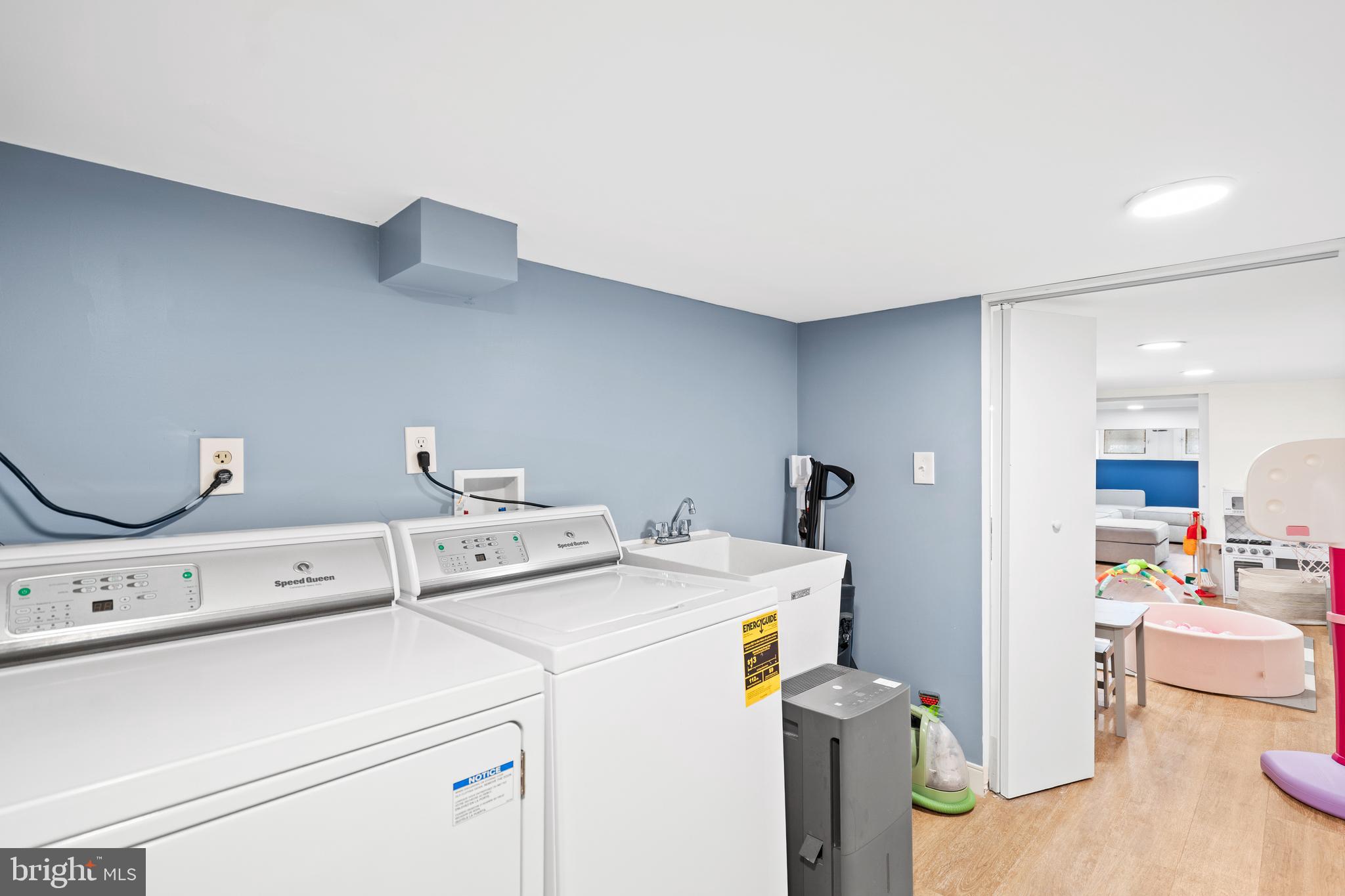 LOWER MOYAMENSING - Residential