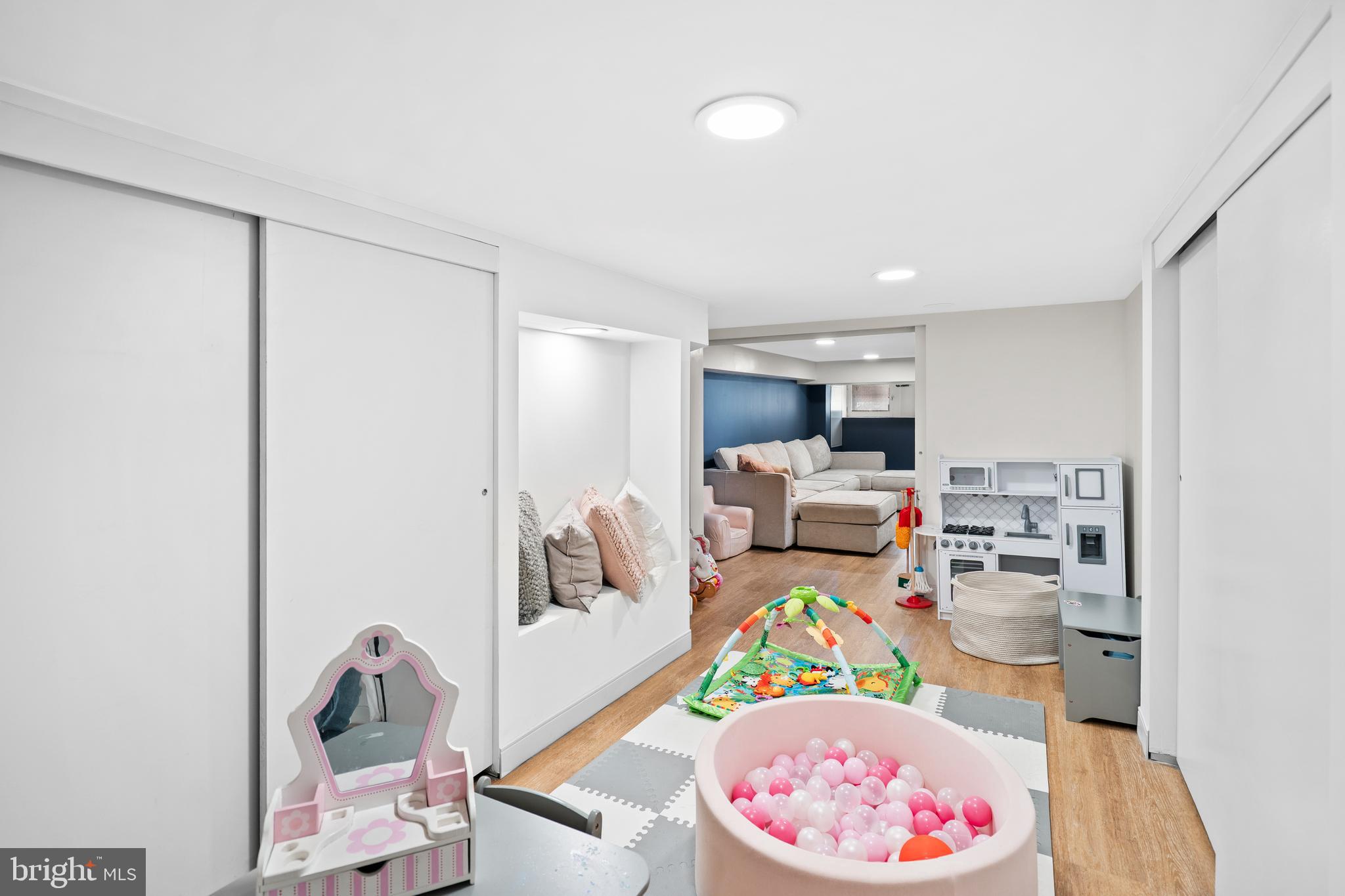 LOWER MOYAMENSING - Residential