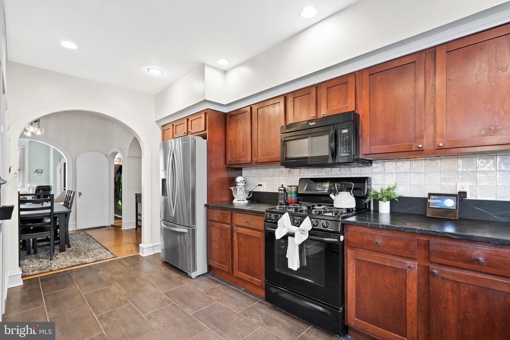 LOWER MOYAMENSING - Residential