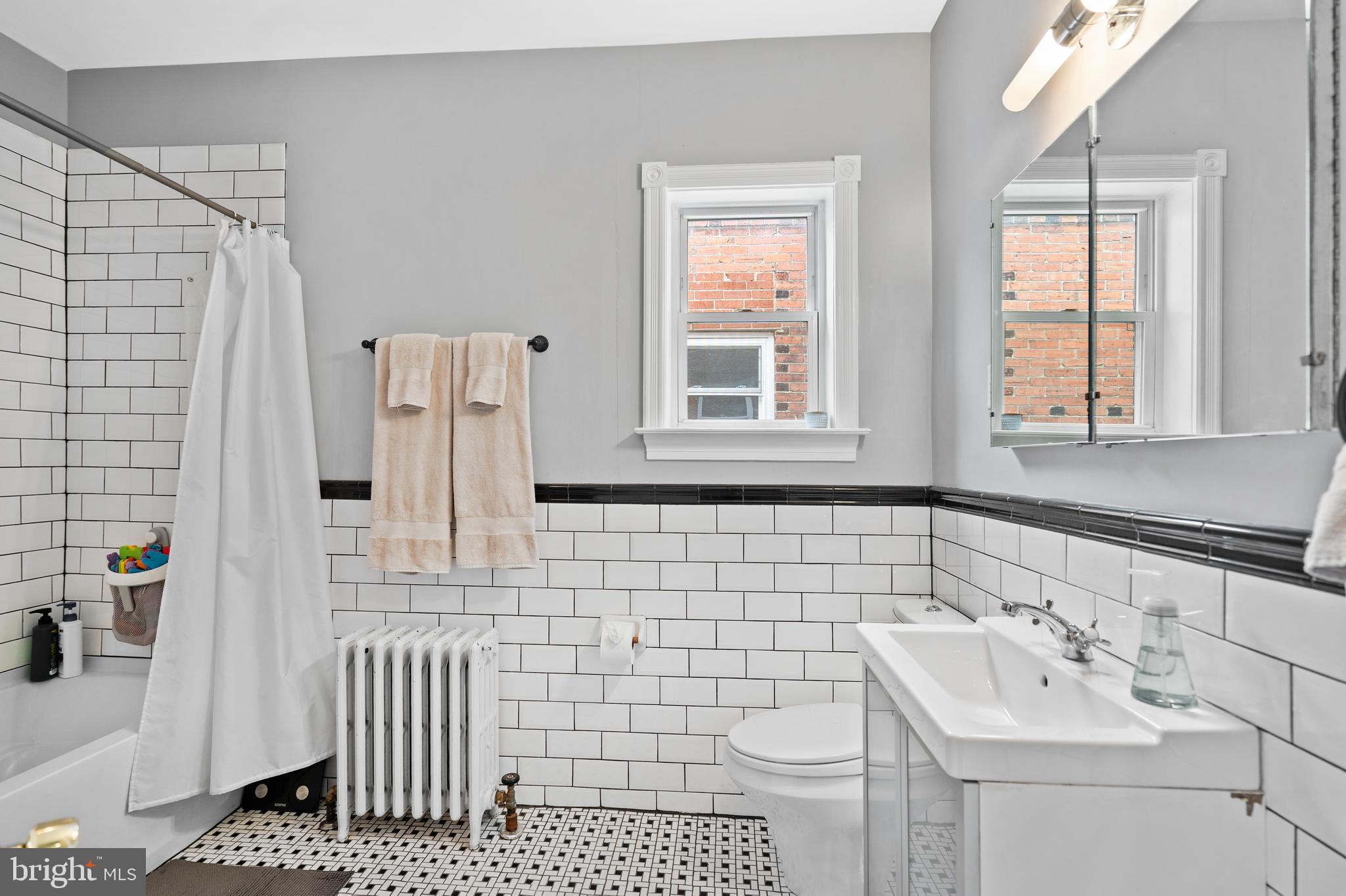 LOWER MOYAMENSING - Residential