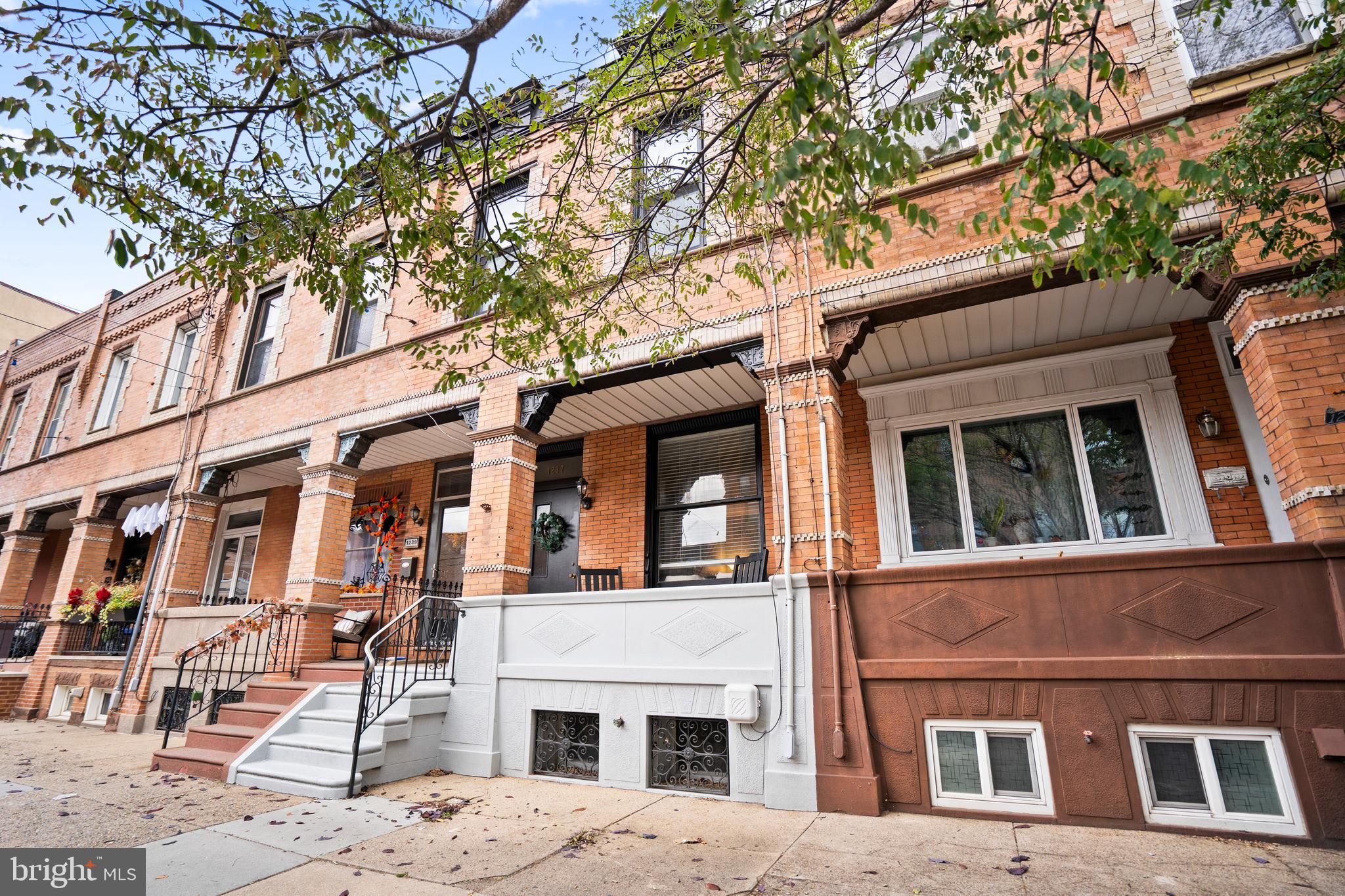 LOWER MOYAMENSING - Residential