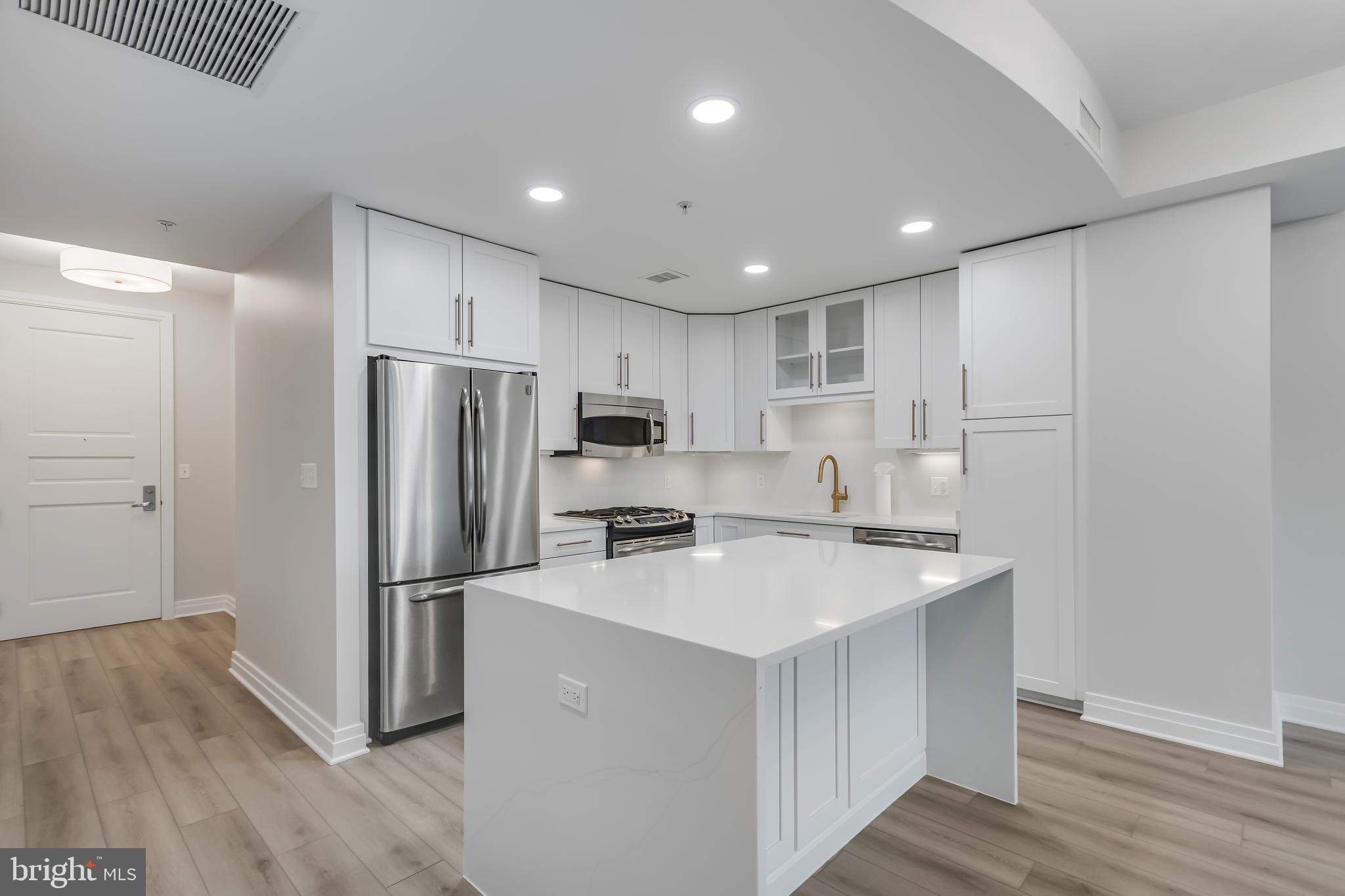 8220 CRESTWOOD HEIGHTS DRIVE 1210