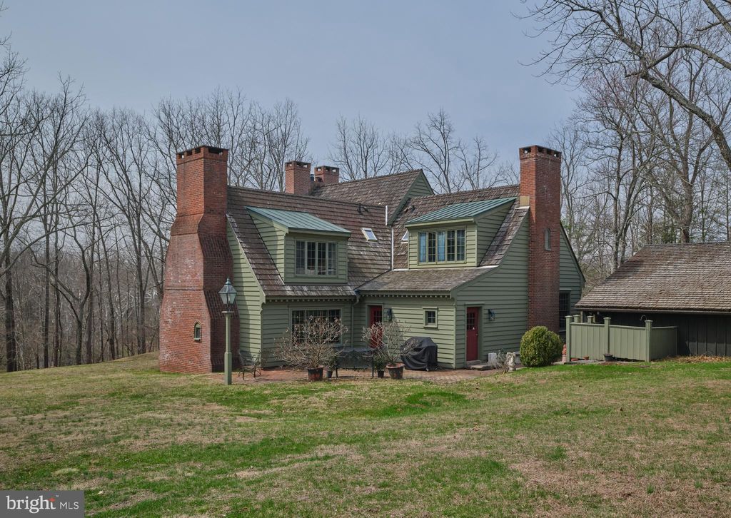 Photo of 6049 Pidcock Creek Road, NEW HOPE, PA 18938 (MLS # PABU2117256)