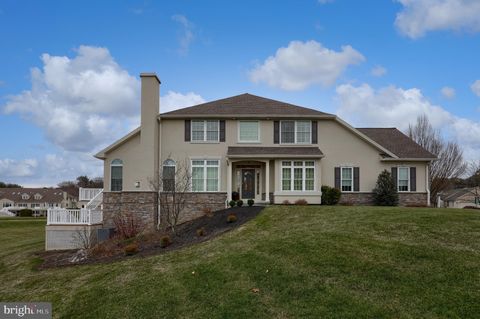 808 HUNTINGTON PLACE LANCASTER PA 17601