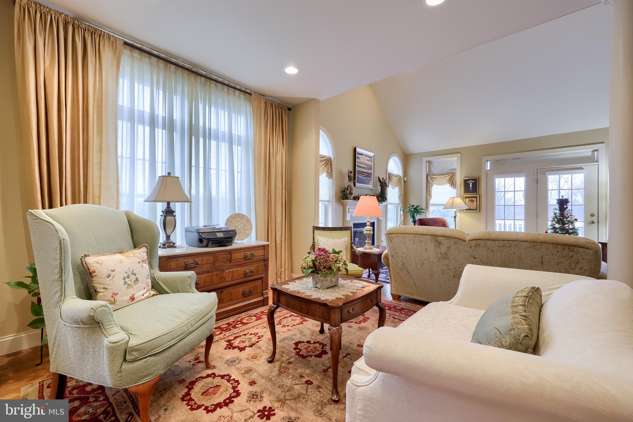 STONEGATE - Residential