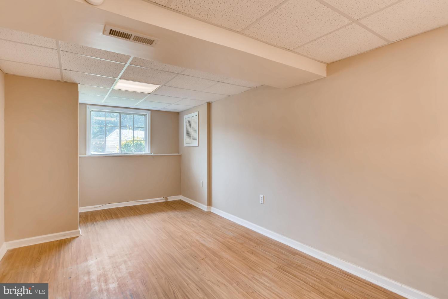 WOODFALL - Residential Lease