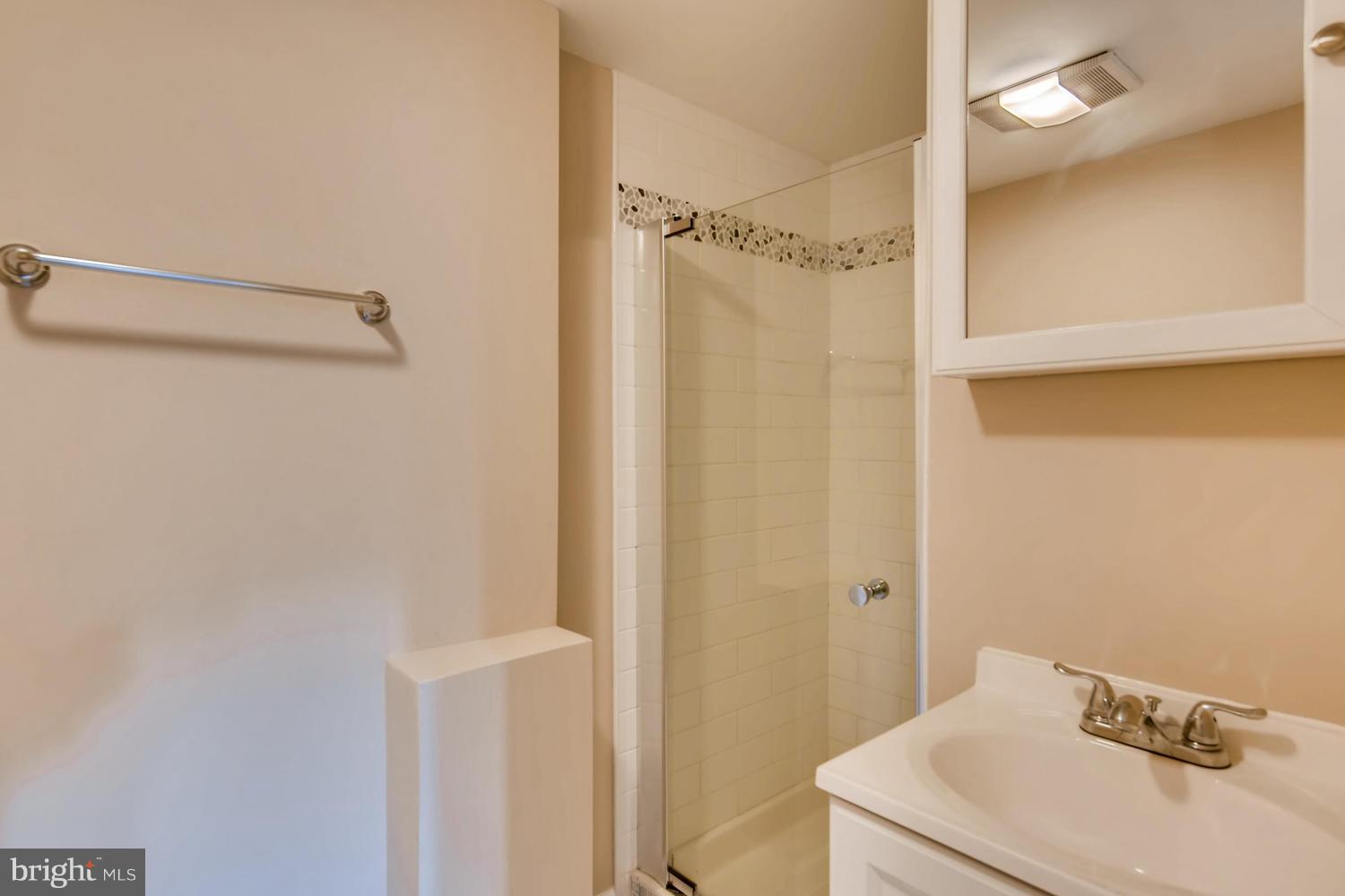 WOODFALL - Residential Lease