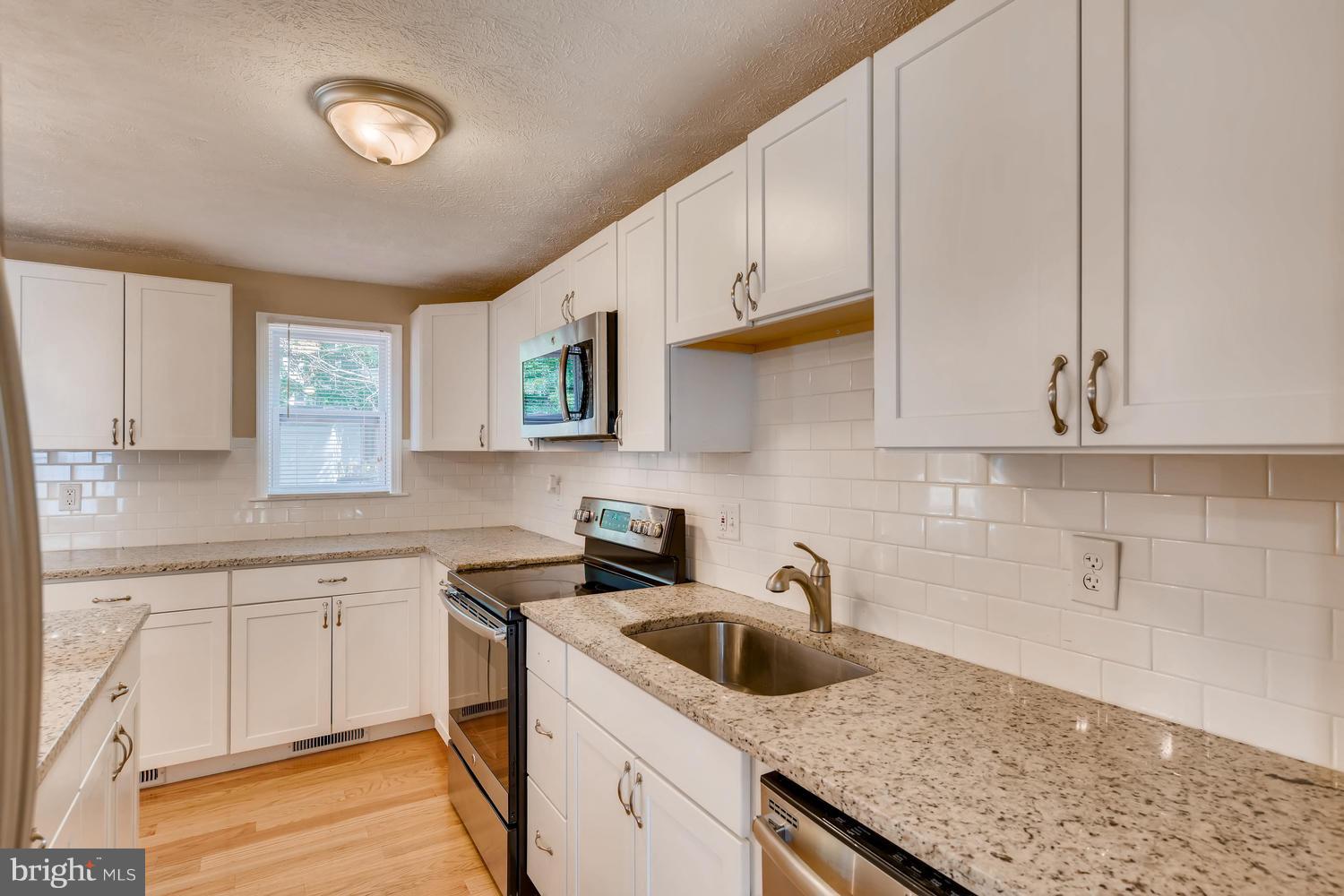 WOODFALL - Residential Lease