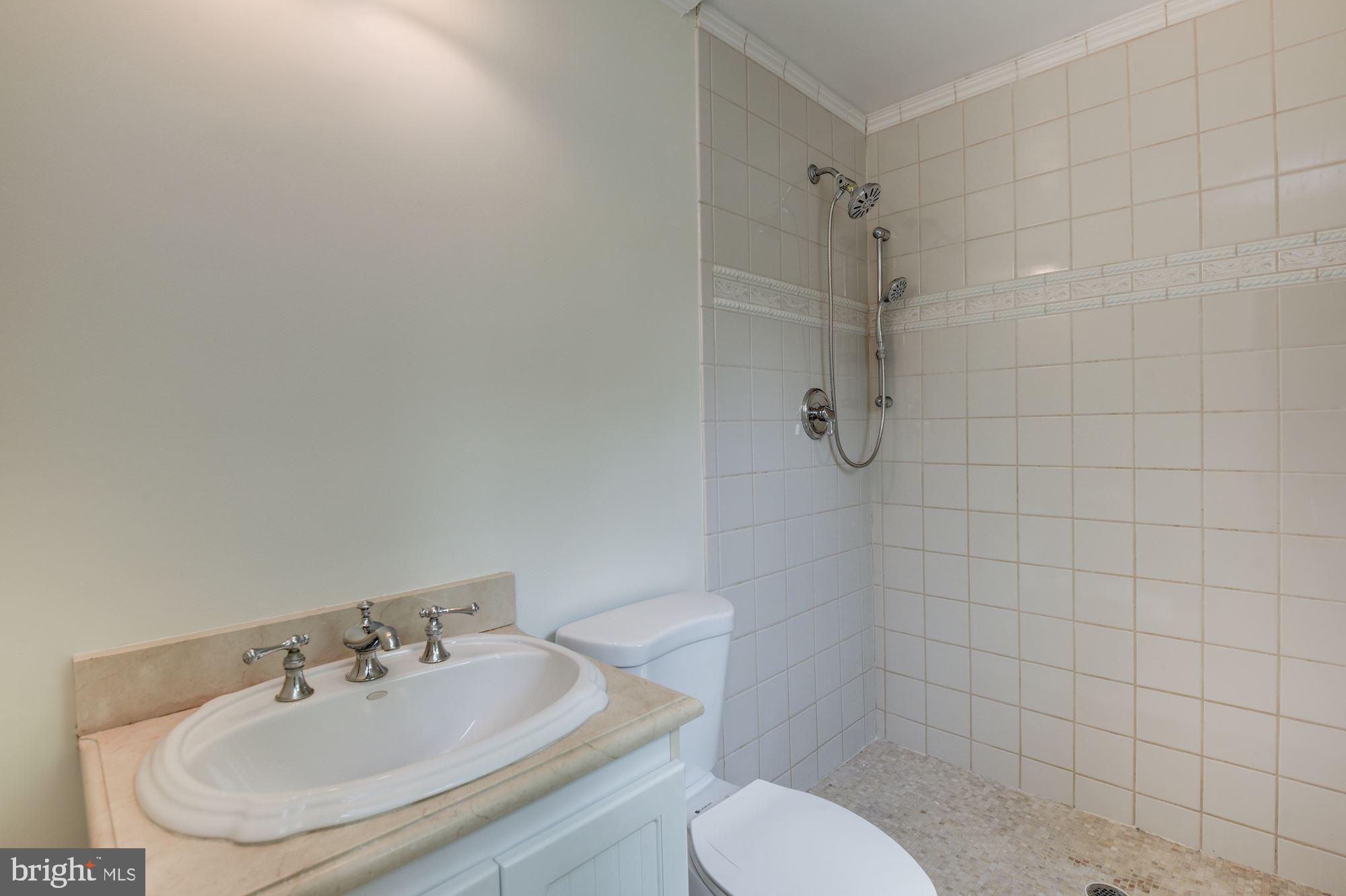 HIGHLAND STONE - Residential