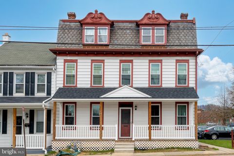 Photo of 1133 LANCASTER AVE, COLUMBIA, PA 17512 (MLS # PALA2031830)