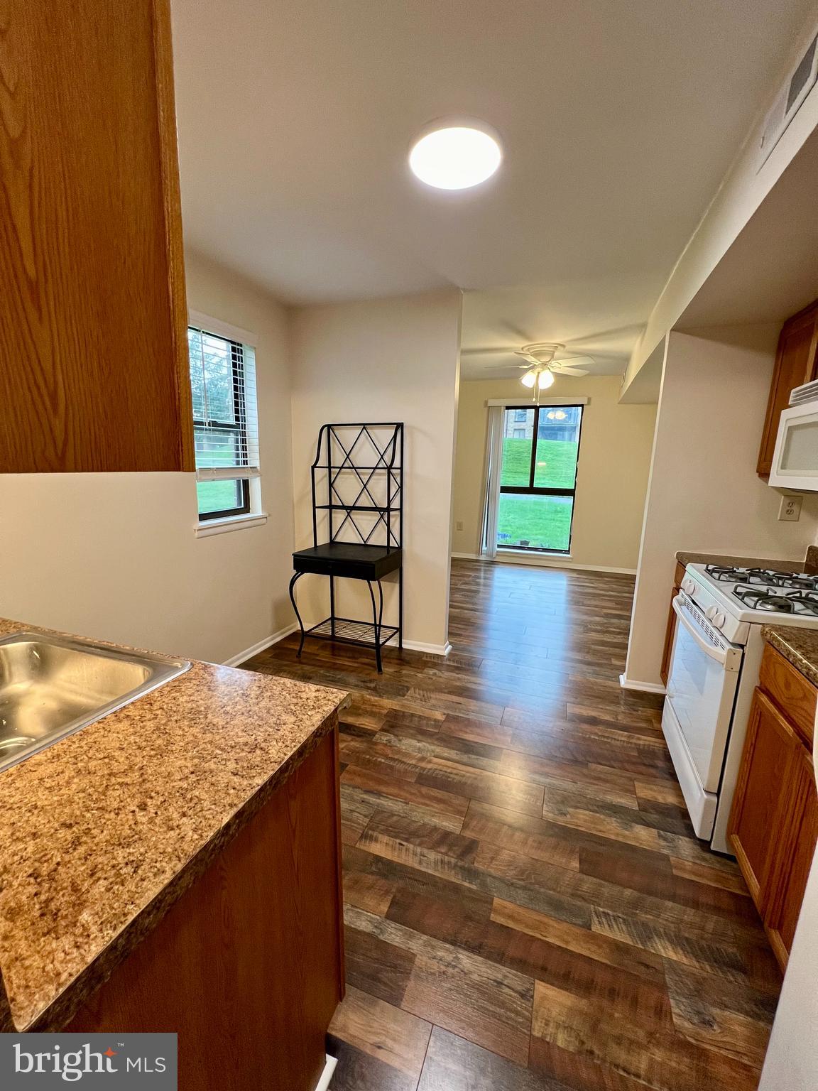 SOUTHGATE CONDO - Residential Lease